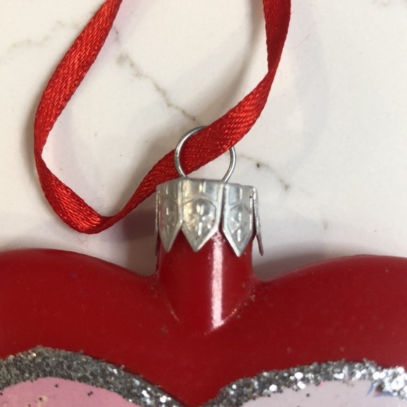 Betty Boop, 2010 red heart shaped Christmas ornament “how sweet life is” cupcake - Picture 3 of 6